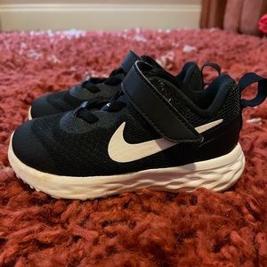 Size 6 Nikes